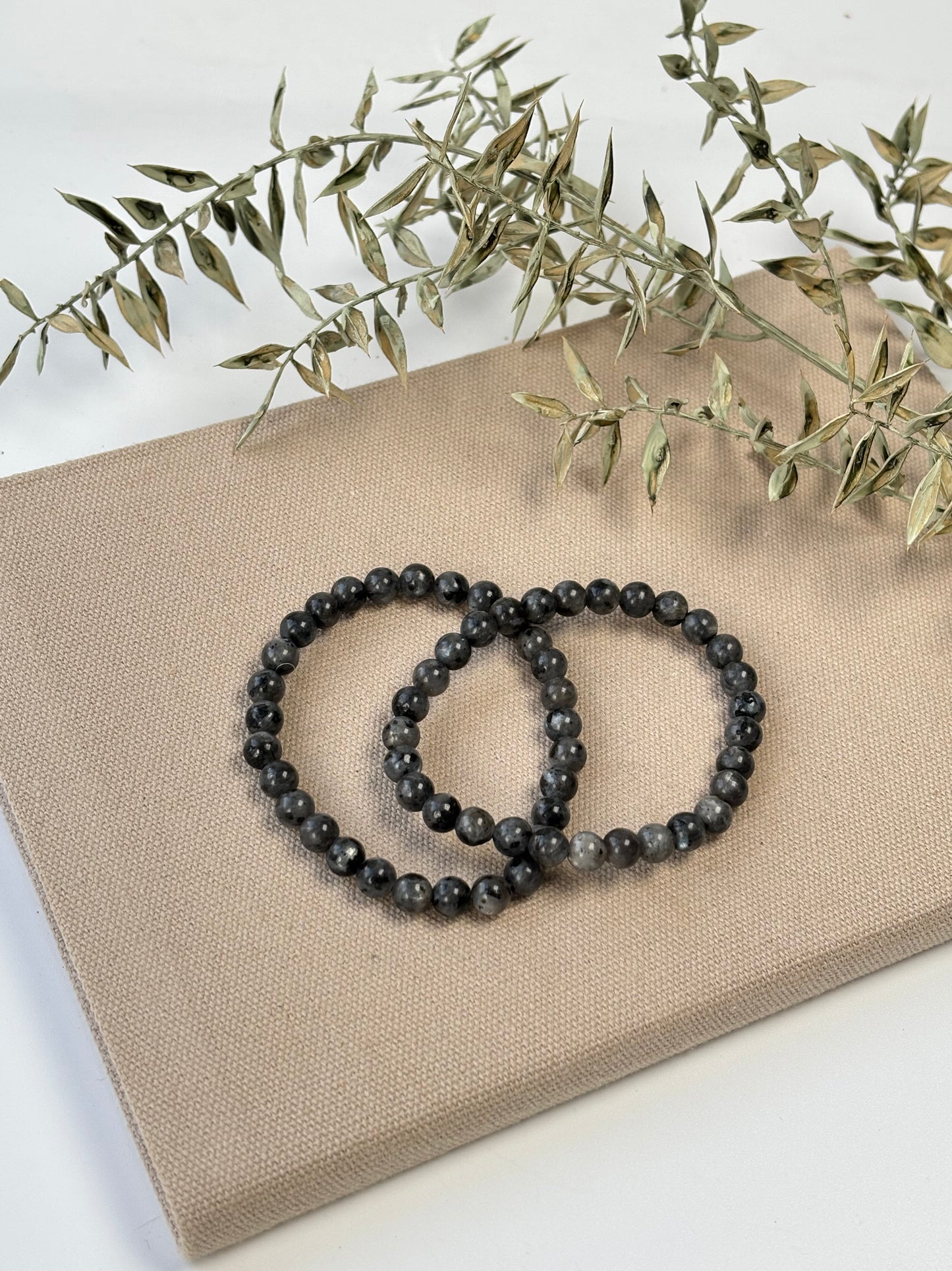 Larvikit Armband 6mm